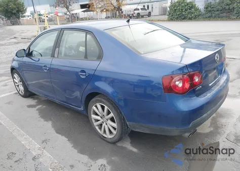 2008 Volkswagen Jetta S z USA, uszkodzony, nr VIN 3VWJM71KX8M182121